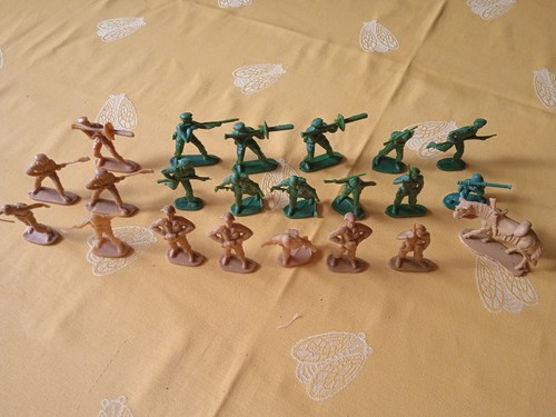 Lot grands soldats - 21,