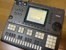Yamaha QY700 Music Digital Sequencer MIDI Workstation Audio Fully functional