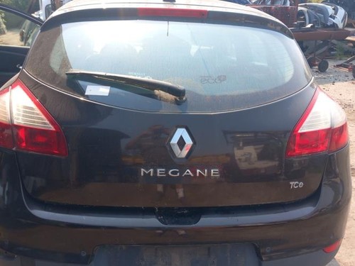 Malle hayon arriere renault - malle/hayon,