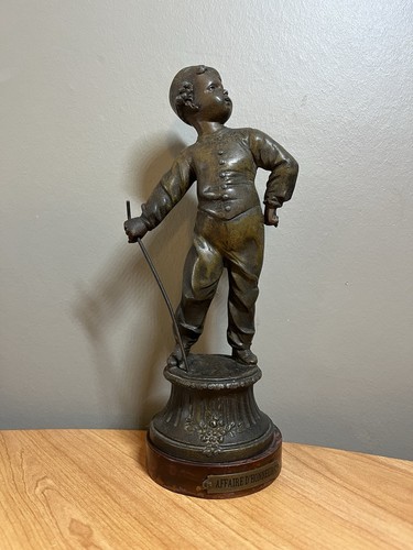 Statue enfant régule - , patiné
