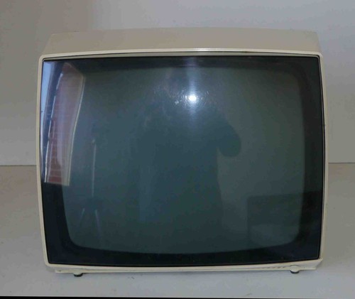 Téléviseur portable vintage