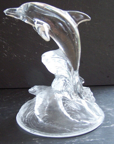 Dauphin sur vague cristal - dauphin,