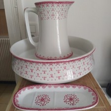 Onnaing Ancien  Ensemble De Toilette Broc Vasque  Savon Modèle Linette 