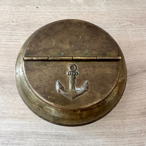Ancien cendrier boîte laiton