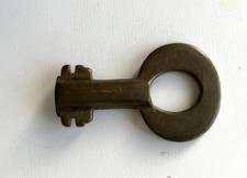 petite cle ancienne de meuble