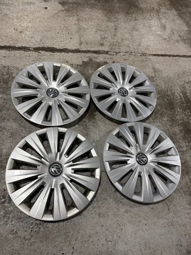 Golf 17 4x cache - vw,