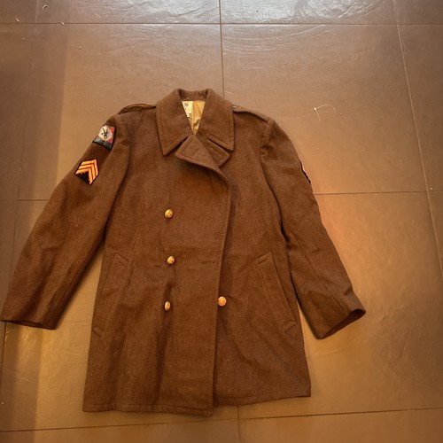 Veste militaire avec attributs