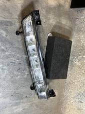 Feu diurne avant gauche