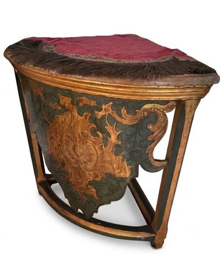 Table angle ancienne ornée - d'angle,