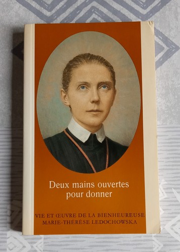 Deux mains ouvertes pour