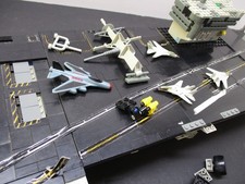 MEGA BLOKS PRO BUILDER 9795 USS NIMITZ 4 PARTS.