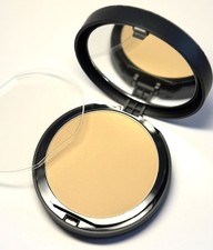 Fond de teint poudre BareMinerals BAREPRO Performance Wear 10 g 13 Golden Nude