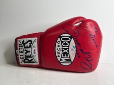 Oscar De La Hoys Signed RH Cleto Reyes Boxing Glove 'To Vince' PSA S55289