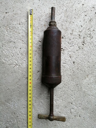 Ancienne pompe graisse - graisse, oda