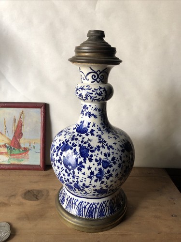 Rare pied lampe à huile - pied,