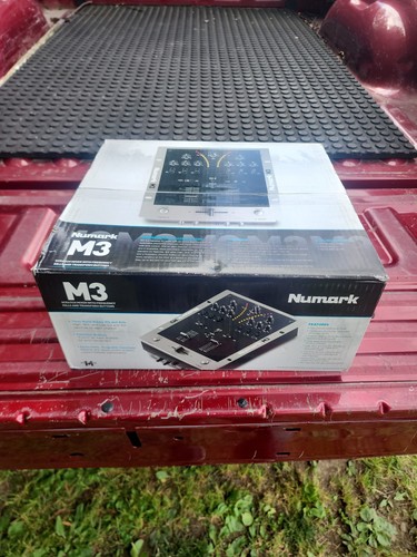 Numark scratch mixer - m3,