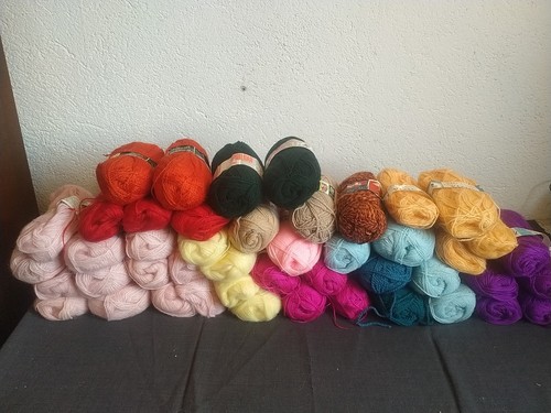 Gros lot pelotes laine - de,