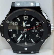 Très rare horloge murale HUBLOT Big Bang WALL0030K noire LTD avec boîtier