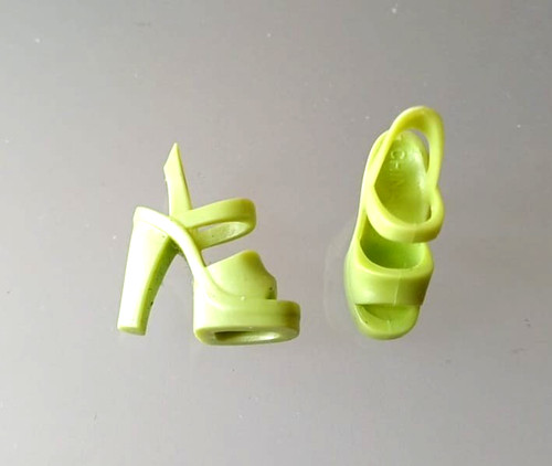 Chaussures poupée vintage
