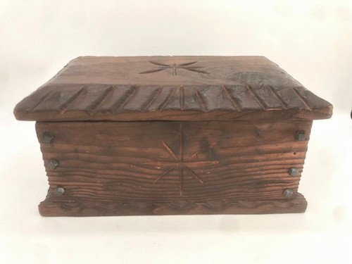 Joli coffre bois ancien - bois,