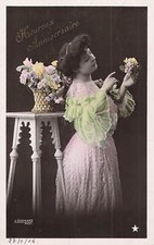 CP HAPPY BIRTHDAY WOMEN'S BUN WITH FLOWERS SADDLE