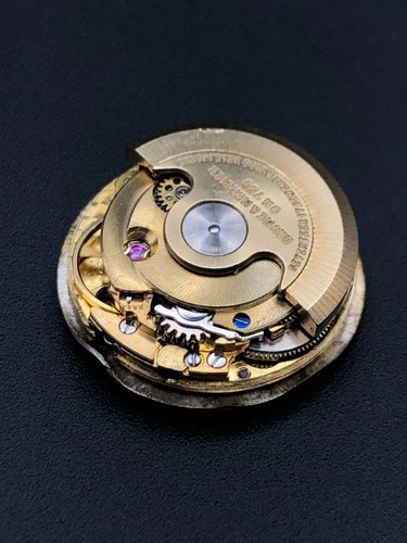 Baume mercier mouvement - &,