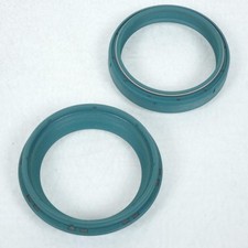 Cache poussière de fourche