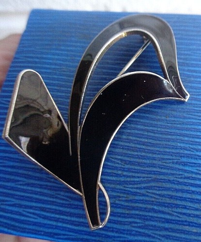 Broche pince émail noir - pince,