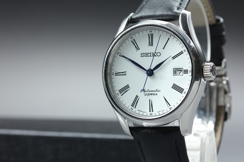 Presque comme neuve montre - comme, neuve]