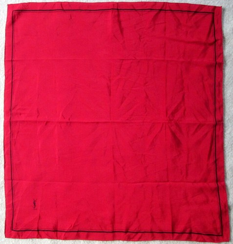 Superbe foulard yves - -superbe, saint