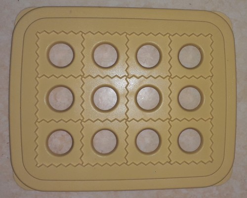 Tupperware ravioli party - , jaune