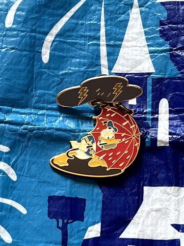 Disney pin trading - disney, japan