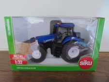SIKU New Holland T8-390 1:32