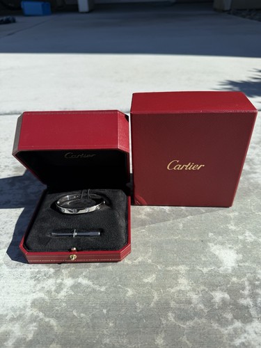 Cartier love bracelet classic - cartier,