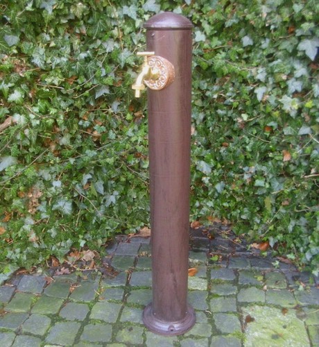 Fontaine sur pied - fontaine, colonne