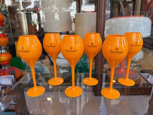 Veuve clicquot champagne - veuve,