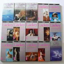 Lot de 15 livres Mercedes