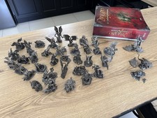 LOT 37 FIGURINES DRAGONS ET