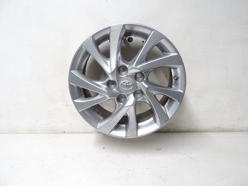 Jante toyota auris phase - toyota,