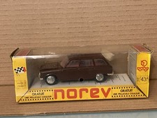 Jouet ancien Peugeot 204 break