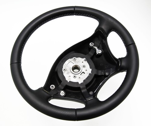 Volant recouvert cuir pour - en,