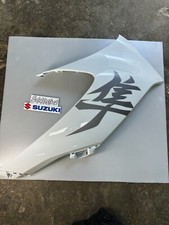 flanc carenage droit suzuki