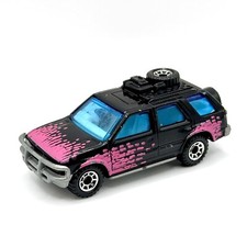 1994 Matchbox Isuzu Rodeo SUV 1:62 Scale Black & Pink Diecast Car