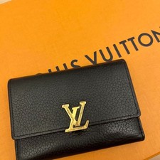 Louis Vuitton Portefeuille Capucines Compact Wallet Black Leather M62157