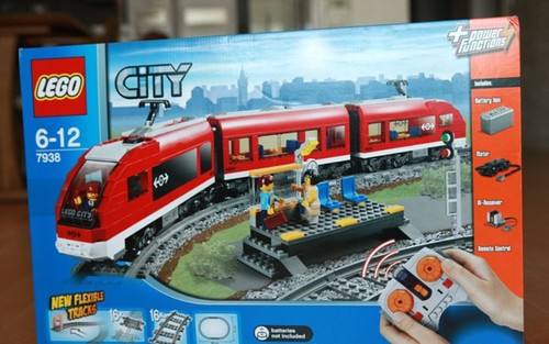 Lego 7938 passenger - lego,