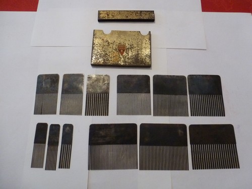 Boite ancienne peignes acier - boite,
