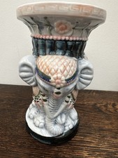 Asian ceramic plant/vase or candle holder decorated with elephants H 18cm »