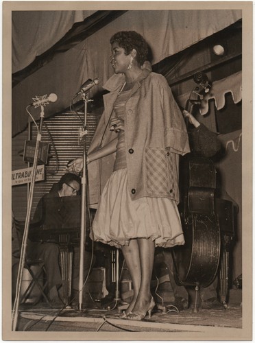 Chanteuse belge née à - la,