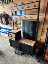 Meuble sur mesure en bois et