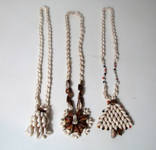 Colliers coquillages - de,